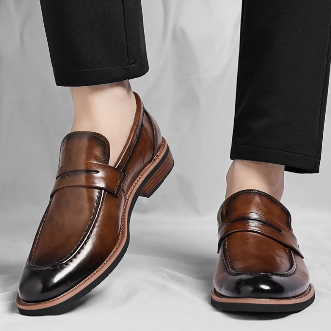 The Classic Metro Leather Shoes
