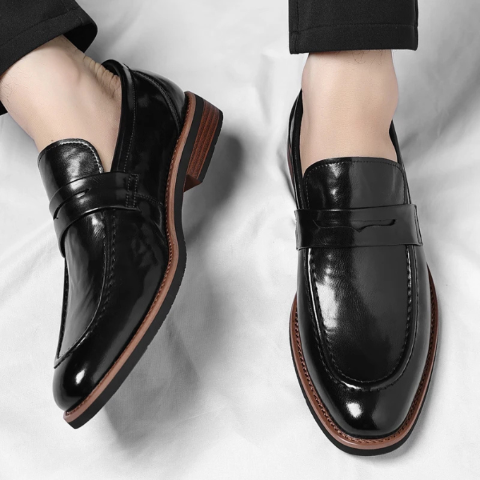 The Classic Metro Leather Shoes