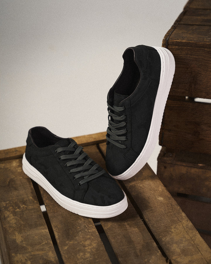 Belmont Classic Sneaker