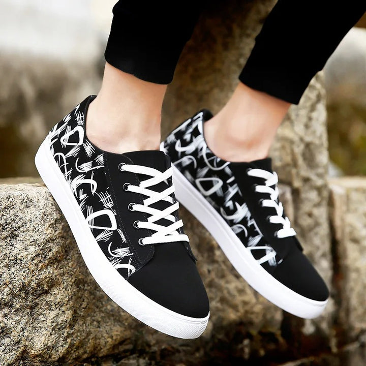 Montaro Classic Graphic Sneakers